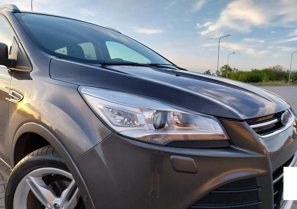 Ford Kuga cena 58900 przebieg: 198000, rok produkcji 2015 z Gryfino małe 379